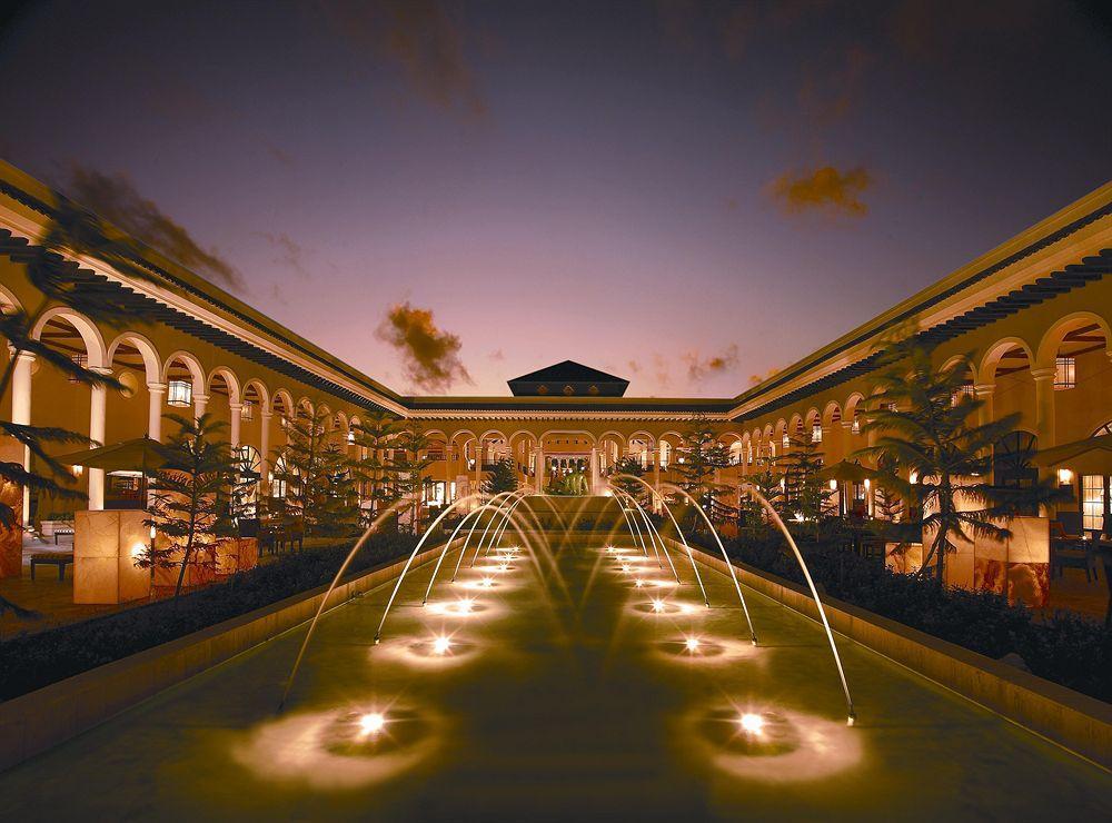 Breathless Punta Cana Resort & Spa (Adults Only) Exterior foto The Fontainebleau Hotel